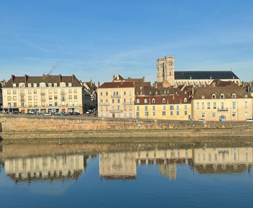 Appartement Avec Magnifique Vue Sur La Saone Et Son Balcon Chalon-sur-Saone Exterior photo